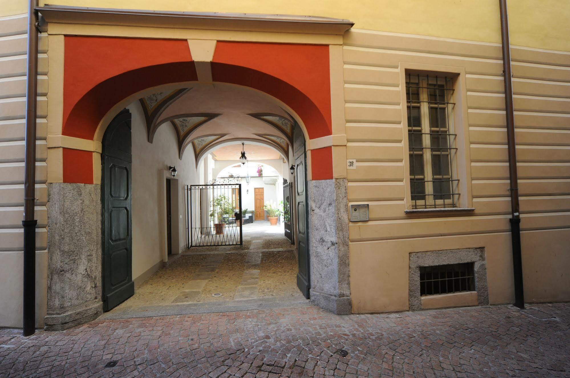 Casa Botta - Luino Lago Maggiore Bagian luar foto