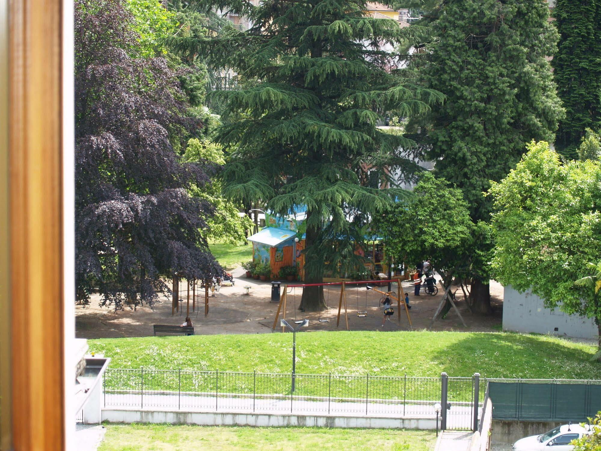 Casa Botta - Luino Lago Maggiore Bagian luar foto