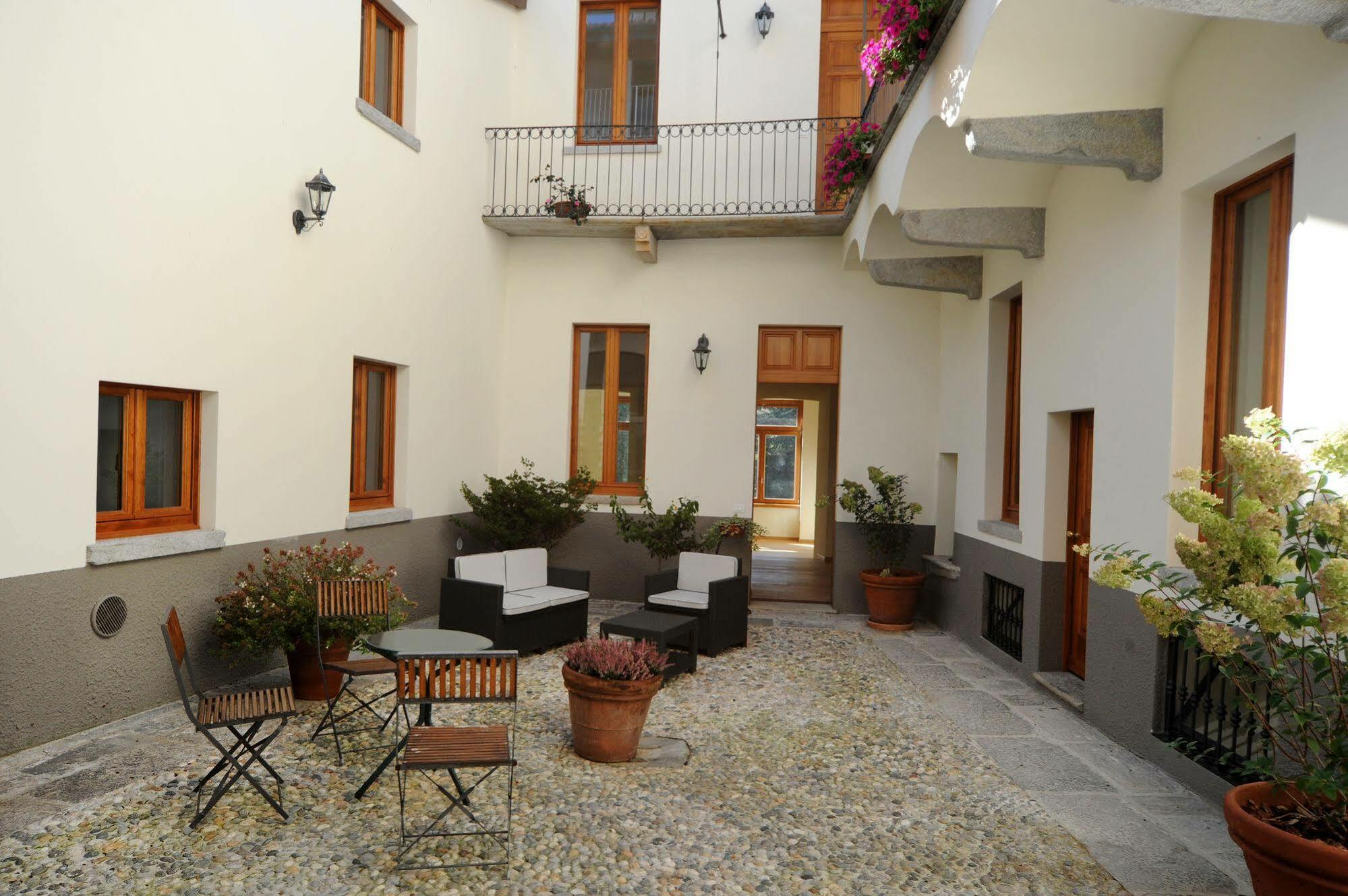 Casa Botta - Luino Lago Maggiore Bagian luar foto