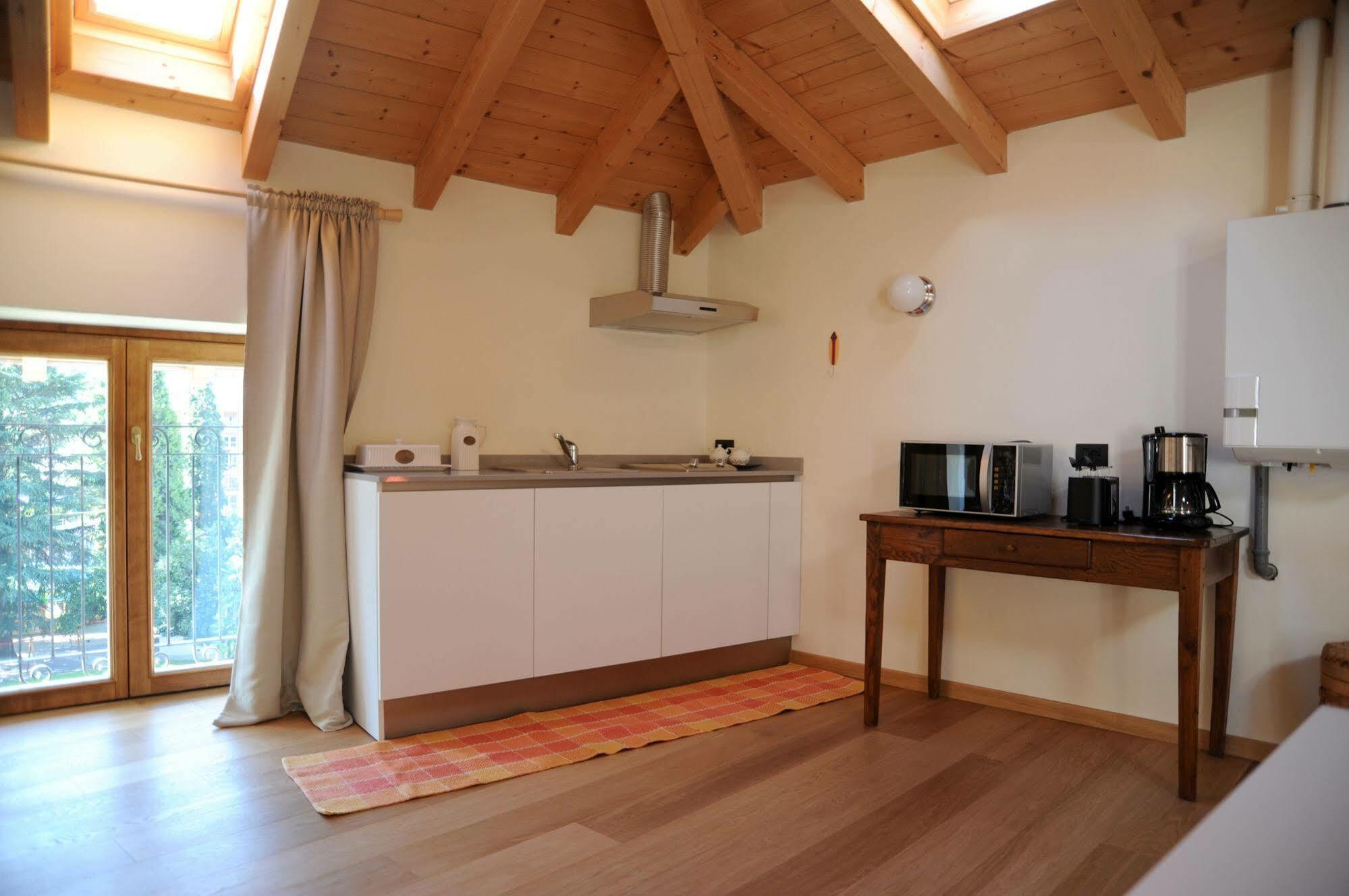 Casa Botta - Luino Lago Maggiore Bagian luar foto